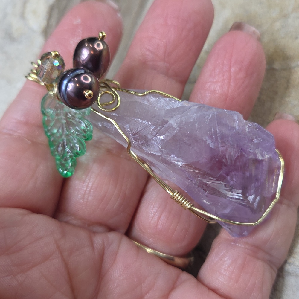Purple Amathyst Wirerrapped Pendant With Freshwater Pearl And Crystal - Picture 8 of 9